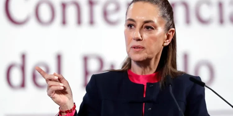 México preparado ante aranceles de EE.UU. y responde a petición de datos biométricos
