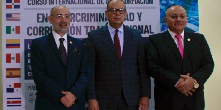 Capacitan en RD sobre Cibercriminalidad y Corrupción Transnacional