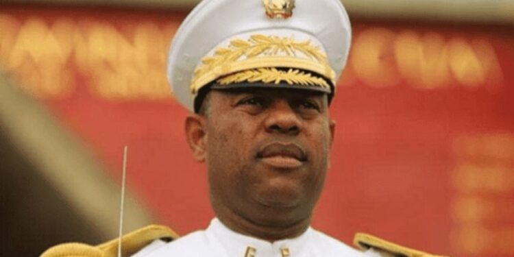 General Reyes Batista habría triplicado su fortuna sin explicación lógica