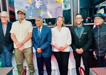 Nelson Muñoz regresa el prestigioso premio Disco del Año en RD  