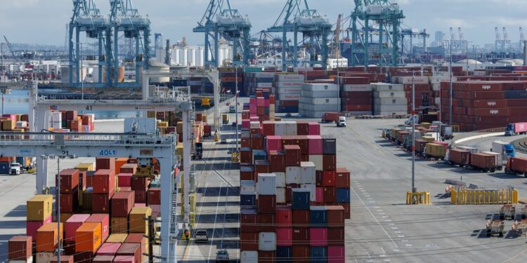 China se planta ante Trump: prepara "contramedidas" por nuevos aranceles del 50%