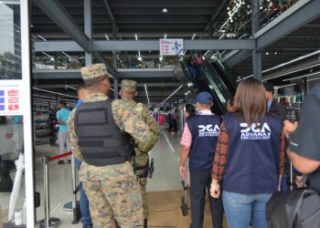 Aduanas intensifica controles en tiendas chinas de Santo Domingo