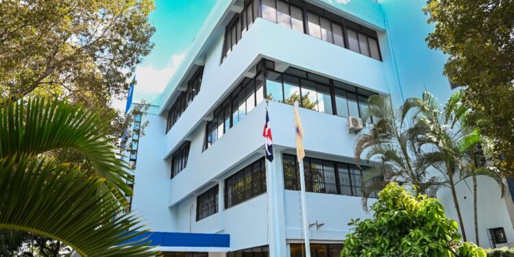 Superintendencia de Seguros asiste a víctimas del caso Jet Set