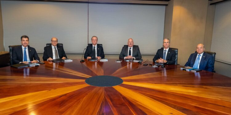 Grupo Popular supera el billón en activos y lidera el sector financiero