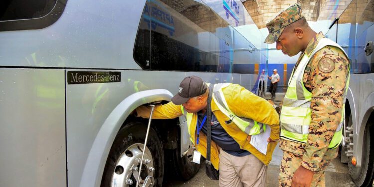 Intrant detecta fallas graves en transporte público durante operativo