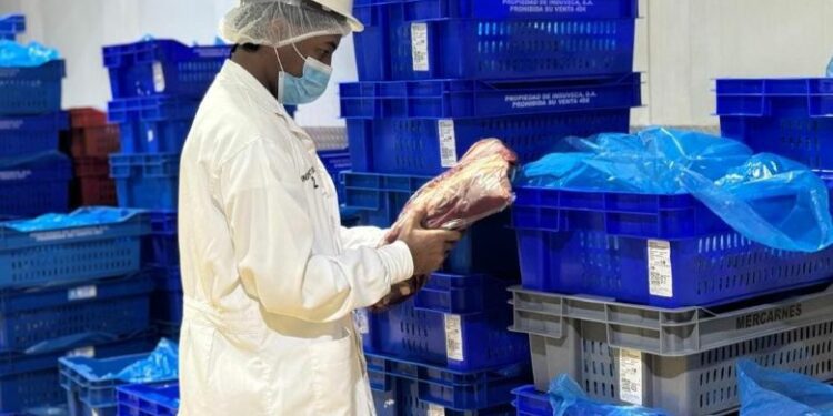 Estados Unidos reafirma confianza en carne dominicana tras auditoría oficial