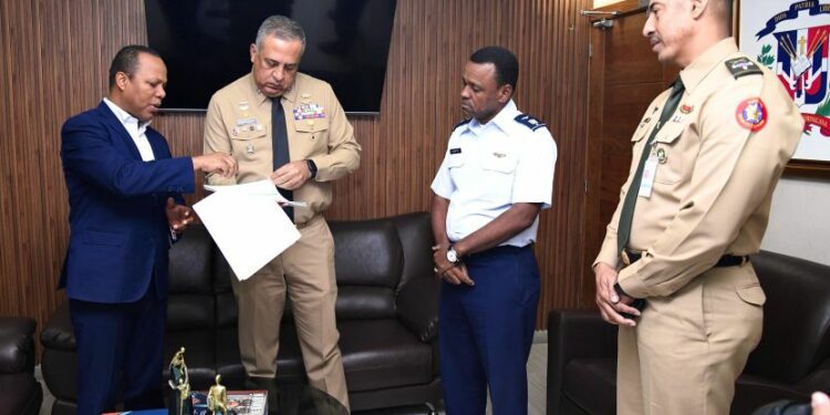 Intrant entrega a Migración paradas de motoconcho con extranjeros irregulares en GSD