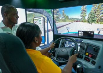 INFOTEP impulsa revolución técnica con simuladores 