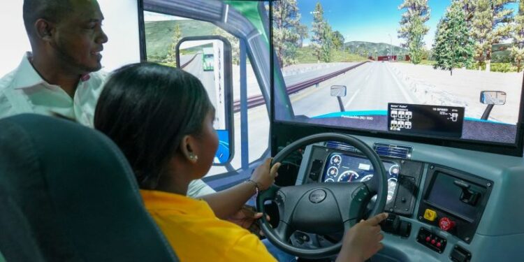 INFOTEP impulsa revolución técnica con simuladores