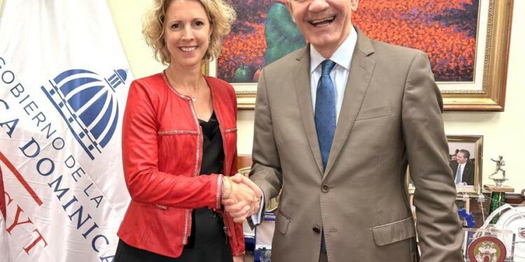 Dominicanos avanzan doctorados en  ingeniería en alianza con Francia