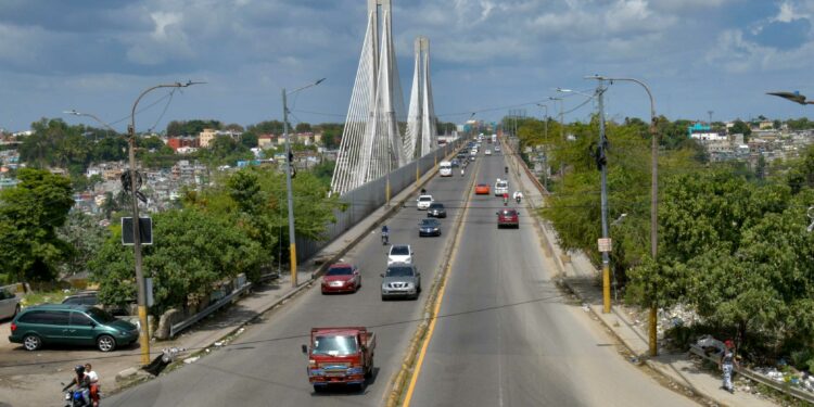 El Puente de la 17 no representa peligro para el tránsito, informa el MOPC