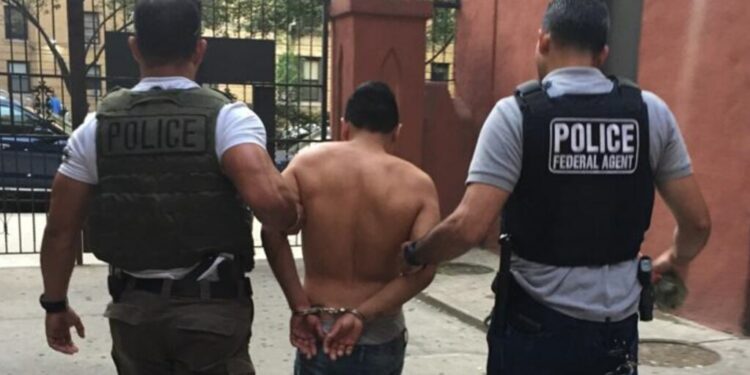Redada de ICE en Nueva York concluye con 133 arrestos incluyendo dos dominicanos 