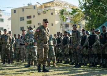 Ministro de Defensa inspecciona despliegue militar en Friusa y Mata Mosquito