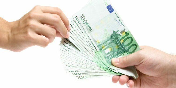 ¿Está el euro ganando terreno como alternativa al dólar global?