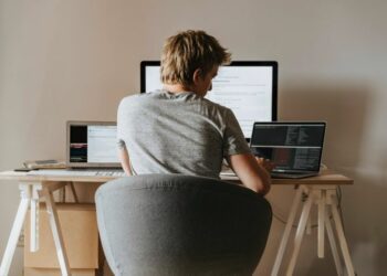 El 40% trabajadores digitales de Latinoamérica y el Caribe enfrentan desigualdad 