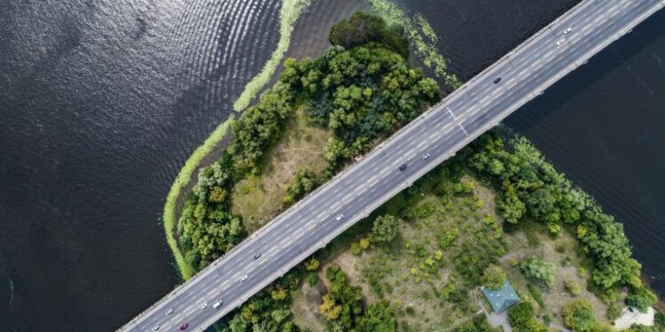 Cepal reduce crecimiento de América Latina y el Caribe para 2025