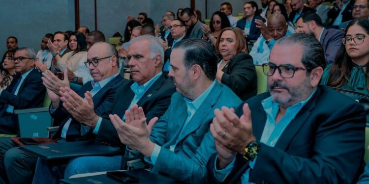 15 empresas RD fortalecen operaciones con certificación aduanera OEA