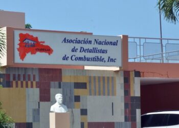 Anadegas: las gasolinas premium, gasoil óptimo y regular deben bajar 11 pesos del 10 a 16 mayo