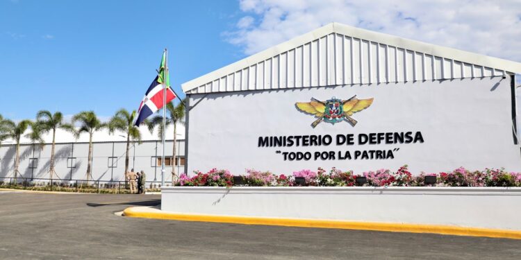 Abinader inaugura planta militar que impulsará empleo y ahorro