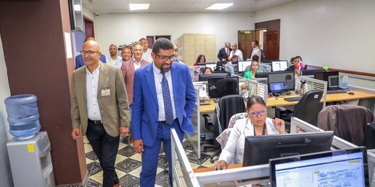 JCE muestra a partidos proceso de depuración del registro civil