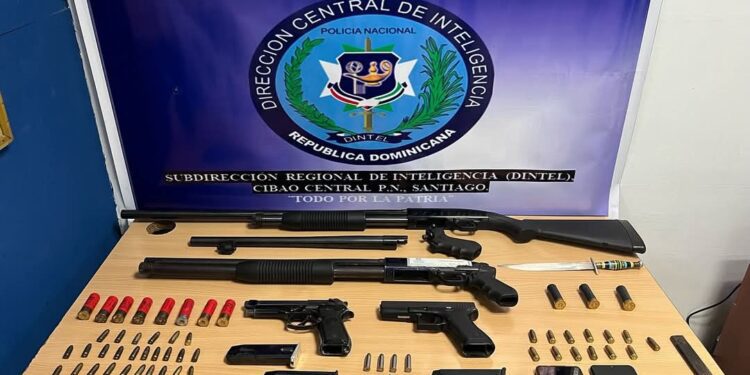 Incautan arsenal en Santiago; un mexicano entre varios detenidos 