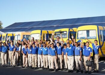 Educación lanza centro inteligente para monitorear transporte escolar 
