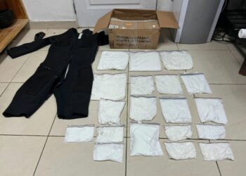 Nueva modalidad: ocultan cocaína en traje de buzo rumbo a EE.UU.