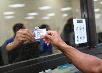 España facilita online licencias de conducir para dominicanos y otras nacionalidades