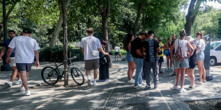 España bate récord de población impulsada por inmigración extranjera