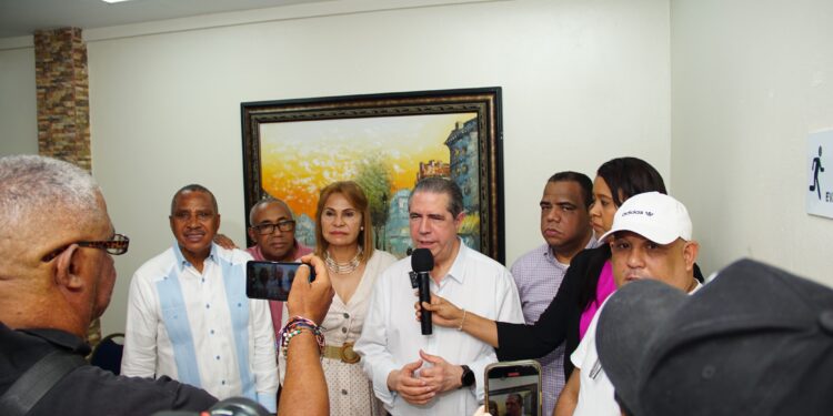 Francisco Javier suma importante apoyo en el PLD para elecciones 2028