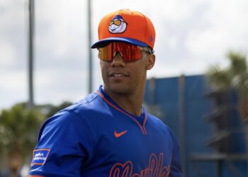 Juan Soto debuta con dos jonrones en casa con los Mets