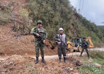 Colombia responde con fuerza militar al paro armado del ELN en Chocó