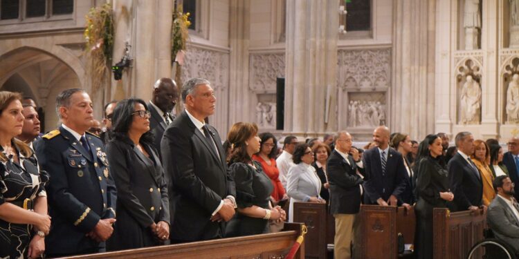 Consulado Dominicano NY rinde homenaje víctimas tragediadel Jet Set