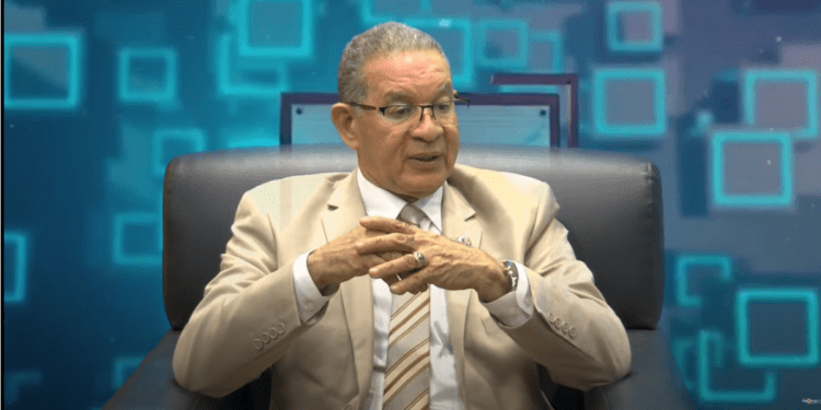 Justifica destitución del presidente del Instituto Duartiano