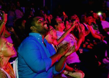 “Imagination”: magia y acrobacias deslumbran en Santo Domingo