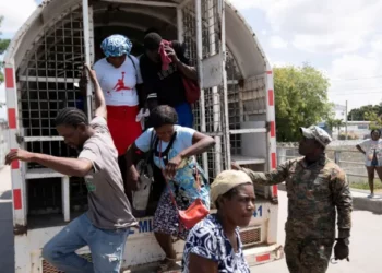 Deportaciones superan las 119 mil en 2025 tras reorganización migratoria