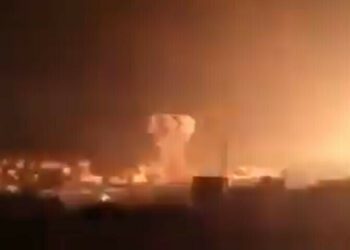 Pakistán derriba 2 aviones indios en represalia por bombardeos