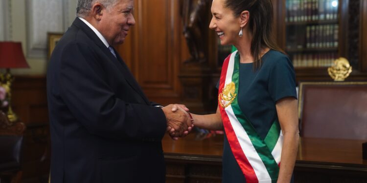 Juan Bolívar Díaz regresa a México ahora como embajador