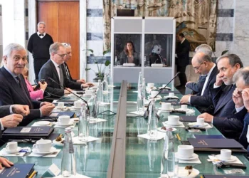 Diálogo Irán-EE. UU. en Roma cierra con avances mínimos y sin resolución