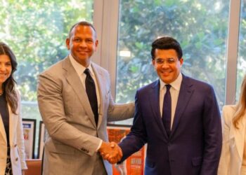 Alex Rodríguez impulsa millonario proyecto turístico en Playa Grande