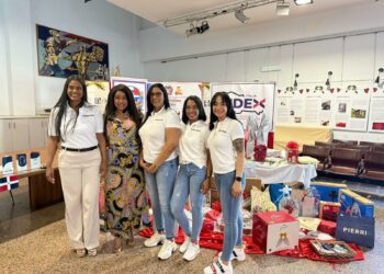 Italia: Celebran en Génova el Día de las Madres Dominicanas