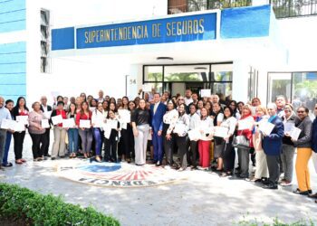 Superintendencia impulsa liderazgo con enfoque transformacional