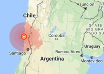 Sismo de magnitud 7,5 sacude el sur de Chile: evacúan borde costero por precaución