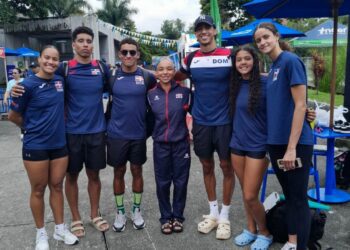 Atletas dominicanos brillan con 12 medallas en Panam Acuático en Colombia