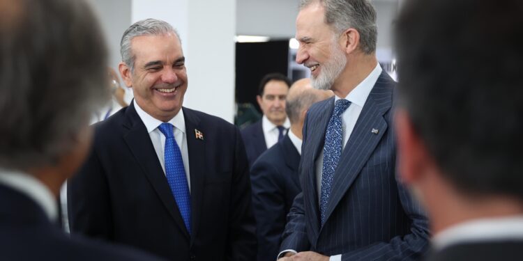 Abinader y Felipe VI clausuran Congreso Mundial del Derecho 2025