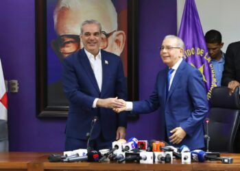Abinader y Danilo se reúnen en la sede del PLD por crisis haitiana