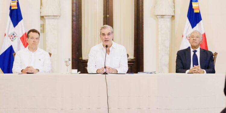 Exportaciones dominicanas rompen récord y amplían su alcance global