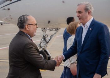 Abinader recibe reconocimiento en Ginebra por justicia social