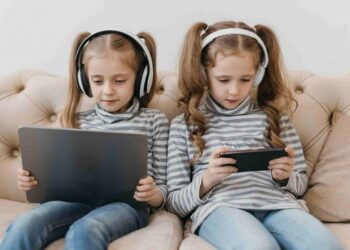 Exceso de pantallas en la infancia causa problemas emocionales y de conducta