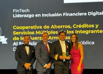 Coopinfa gana tercer lugar en liderazgo digital 2025 en Latam